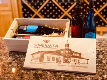 Wooden Gift Box with Chardonnay & Merlot